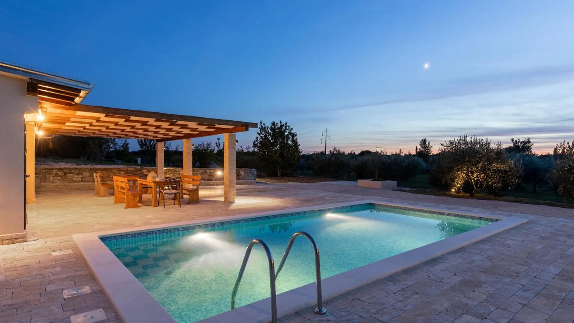 Villa Oliveto With Pool Donji Kasic
